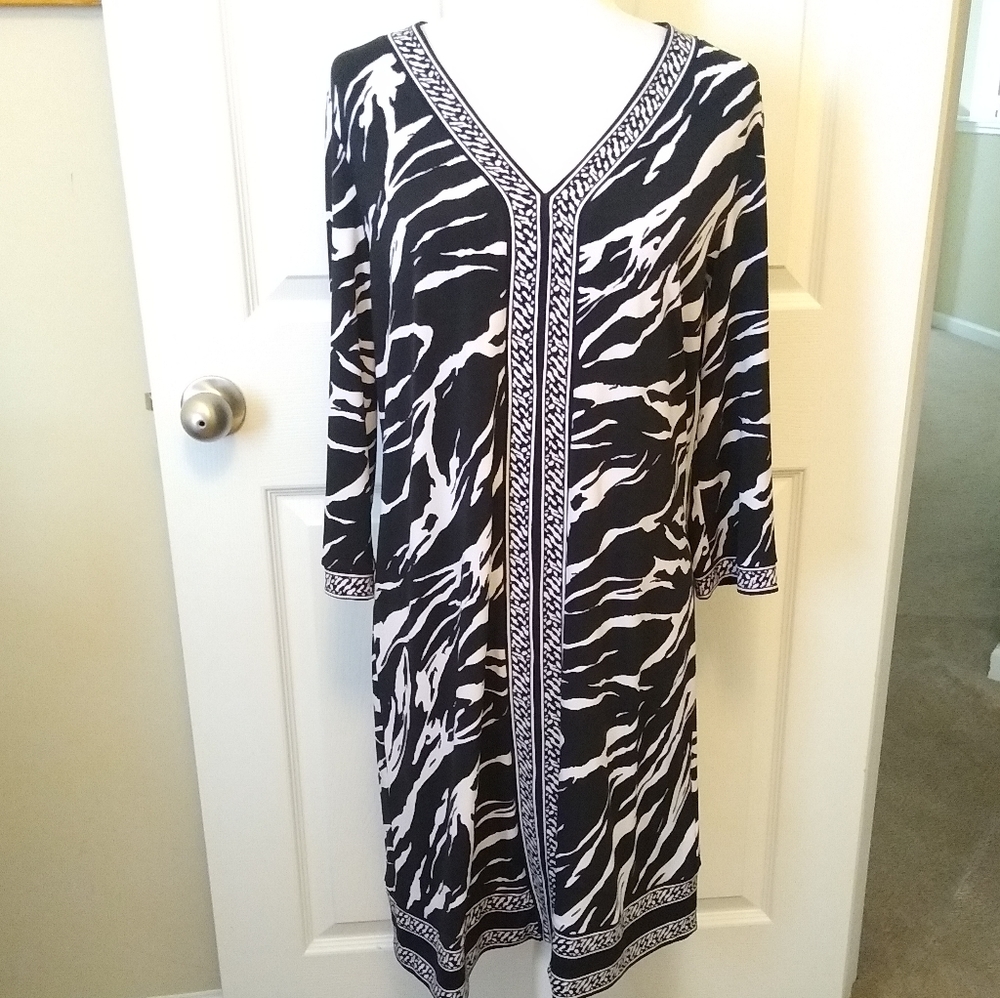 Dana Buchman black and white zebra print sheath dress. Medium